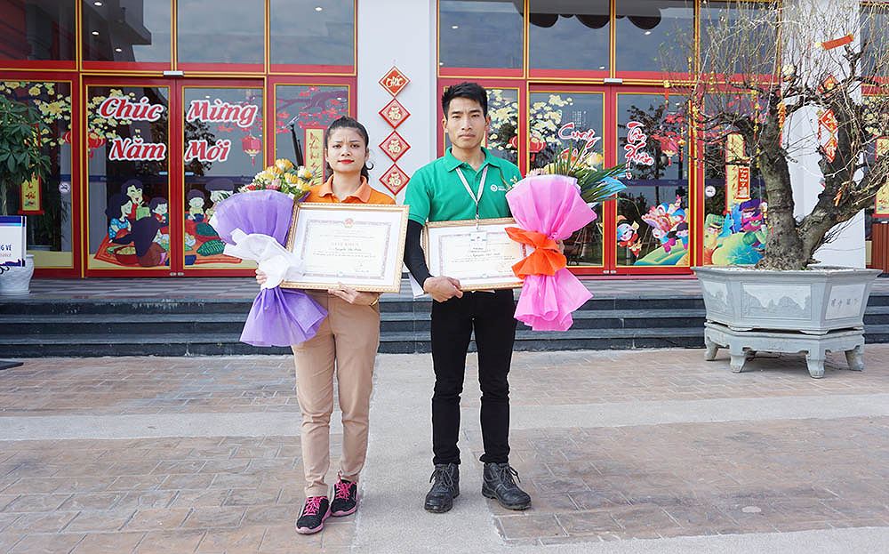 Những[-]tủ[-]đồ[-]thất[-]lạc[-]giúp[-]du[-]khách[-]nhận[-]lại[-]hàng[-]tỷ[-]đồng[-]bỏ[-]quên